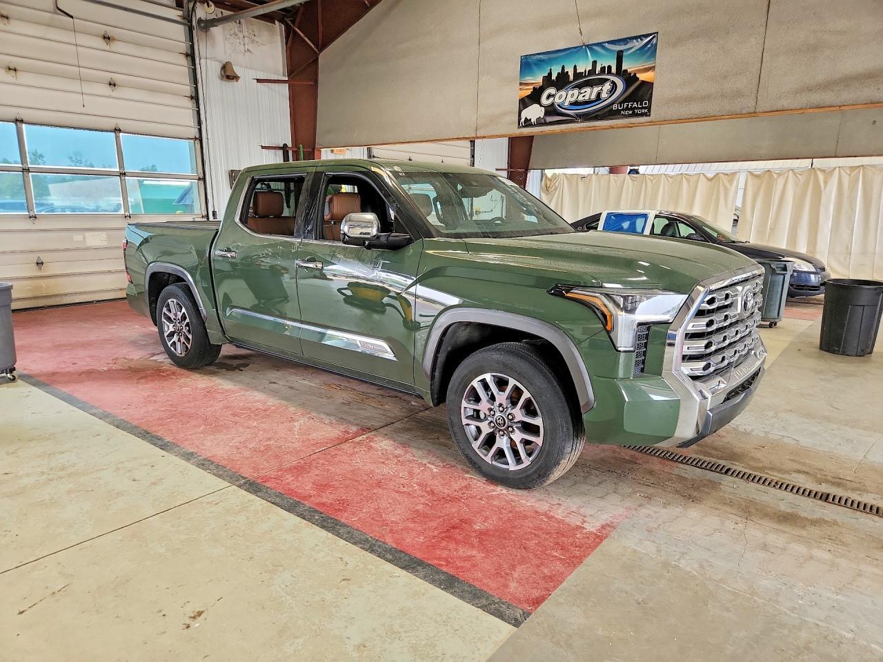 2022 TOYOTA TUNDRA 1794 EDITION — Фото 4 из 12