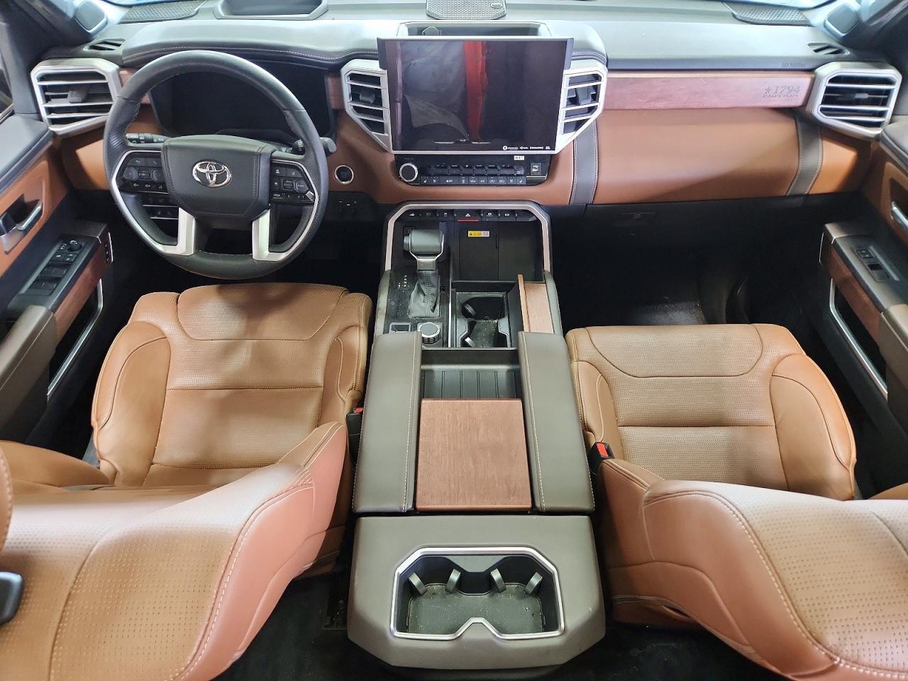 2022 TOYOTA TUNDRA 1794 EDITION — Фото 8 из 12