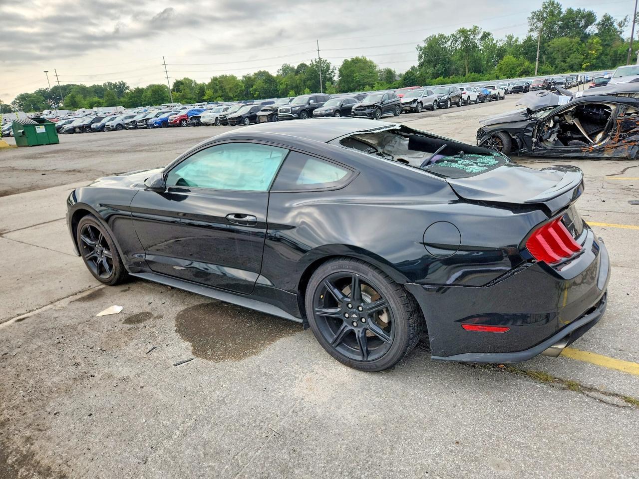 2018 FORD MUSTANG — Фото 2 из 13