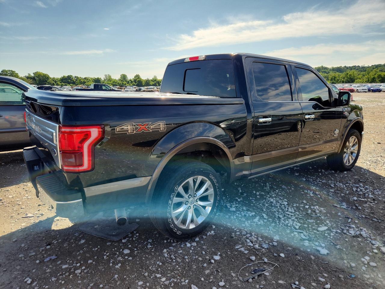 1FTEW1EG0FFC61764 2015 FORD F150 photo no. 3
