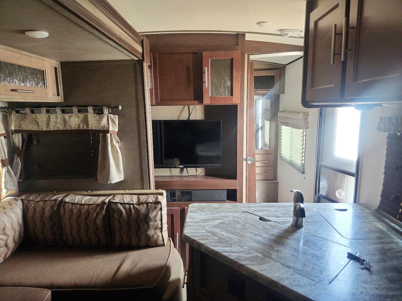 2018 FOREST RIVER SURVEYOR CAMPER — Фото 5 из 10