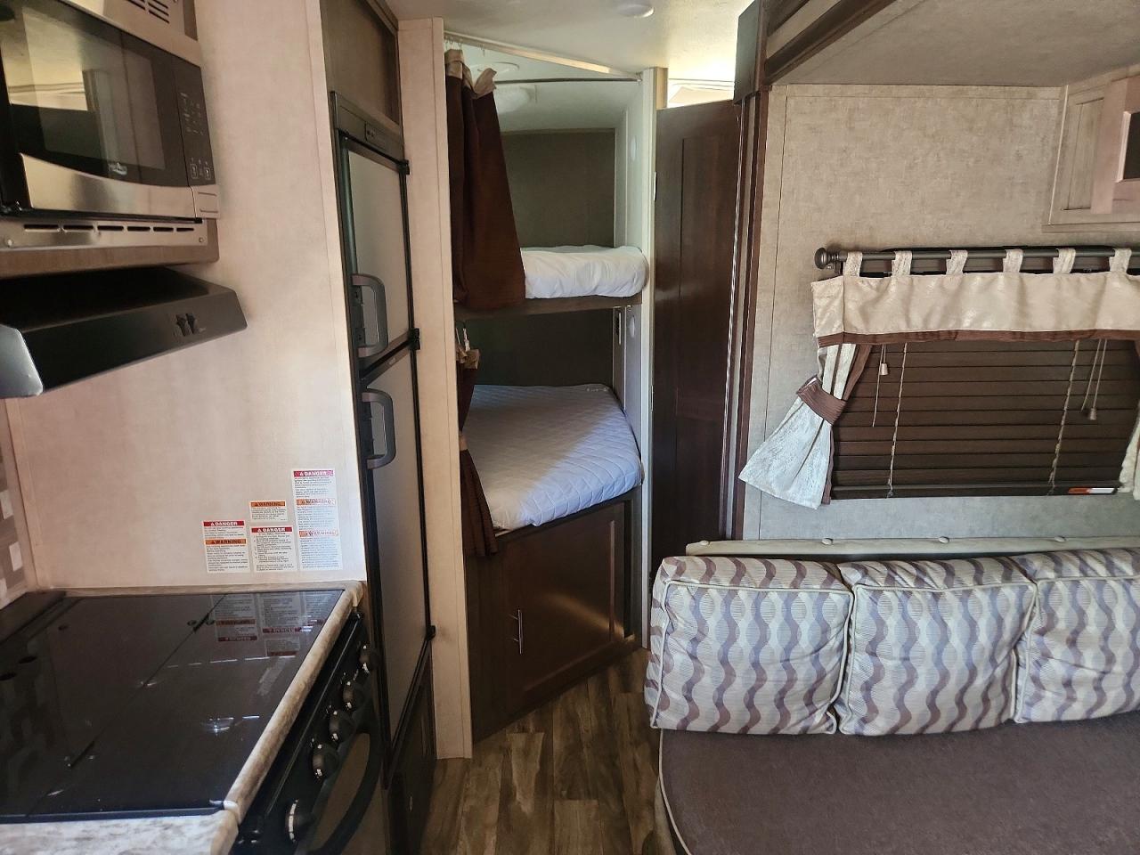 2018 FOREST RIVER SURVEYOR CAMPER — Фото 6 из 10