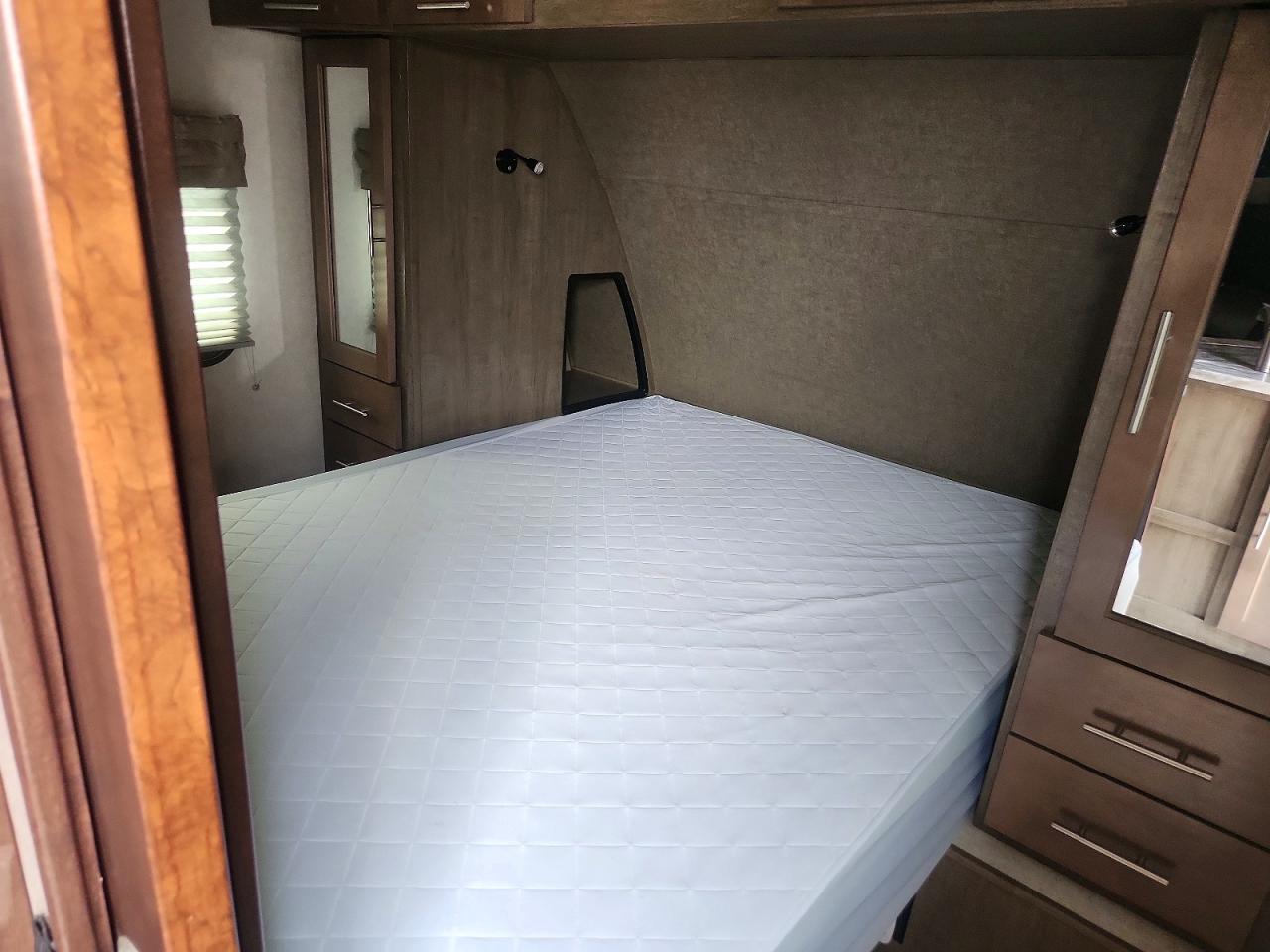2018 FOREST RIVER SURVEYOR CAMPER — Фото 9 из 10