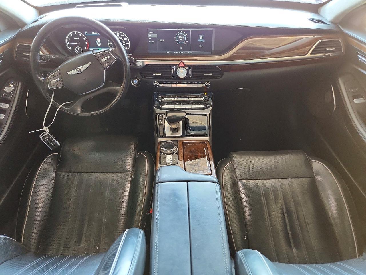 2018 GENESIS G90 ULTIMATE — Фото 8 из 12