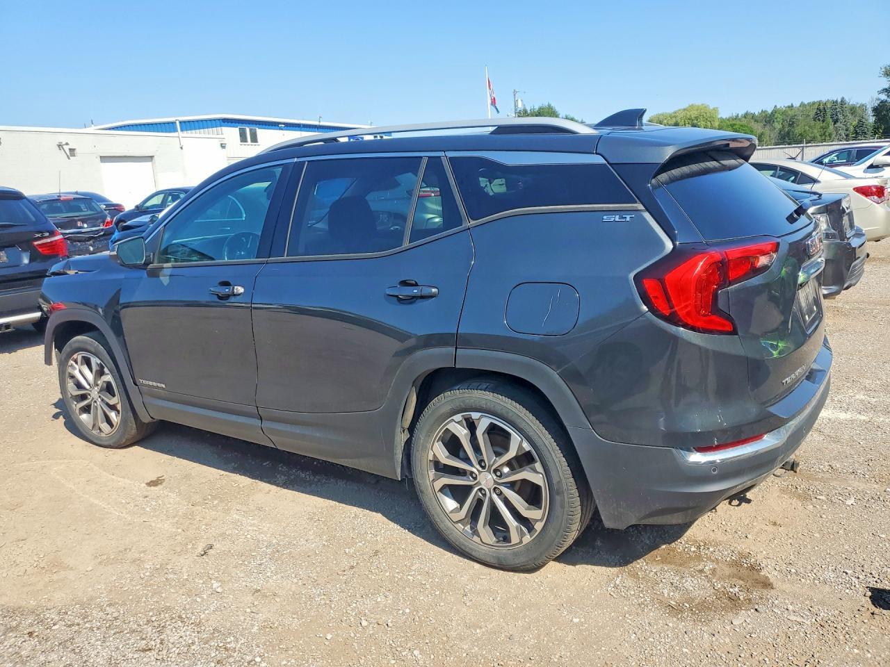 2018 GMC TERRAIN SLT — Фото 2 из 14
