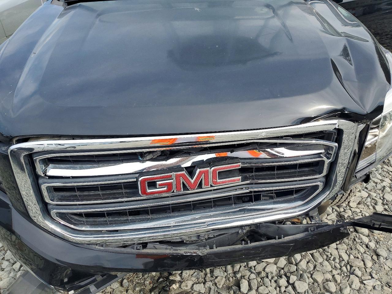 2018 GMC YUKON SLT — Фото 12 из 13
