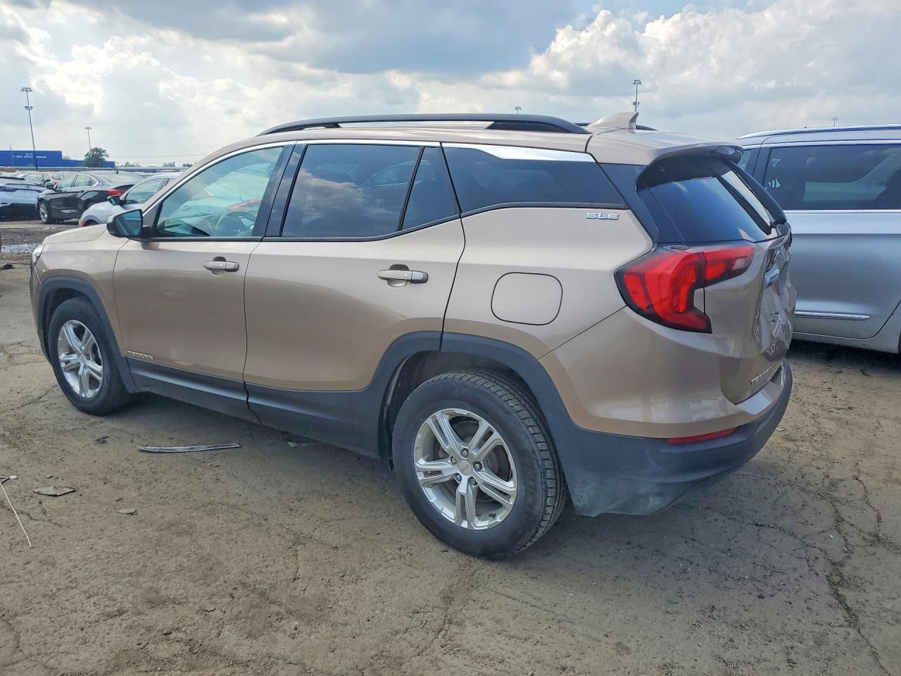 2018 GMC TERRAIN SLE — Фото 2 из 13