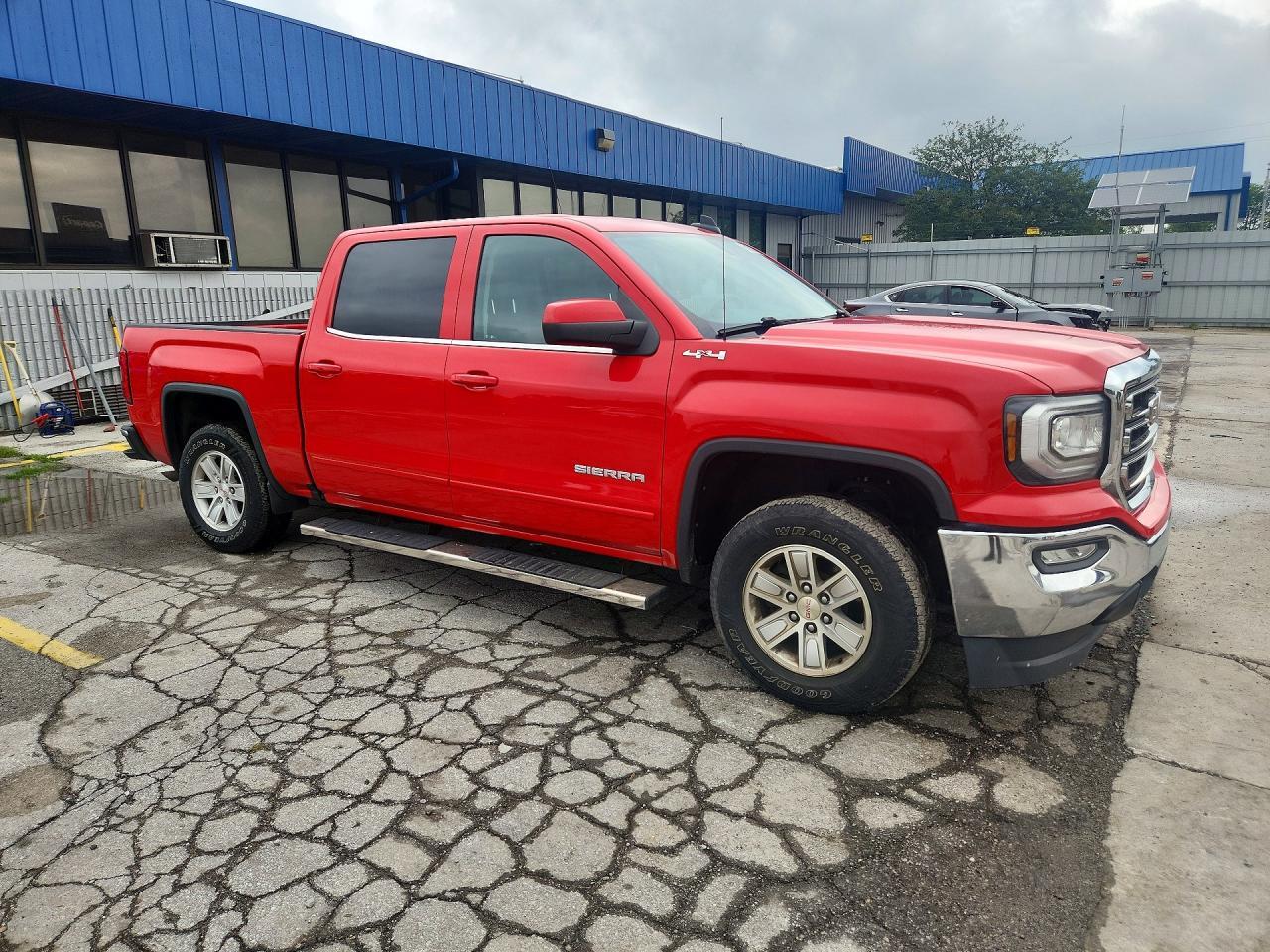 2018 GMC SIERRA K1500 SLE — Фото 4 из 12