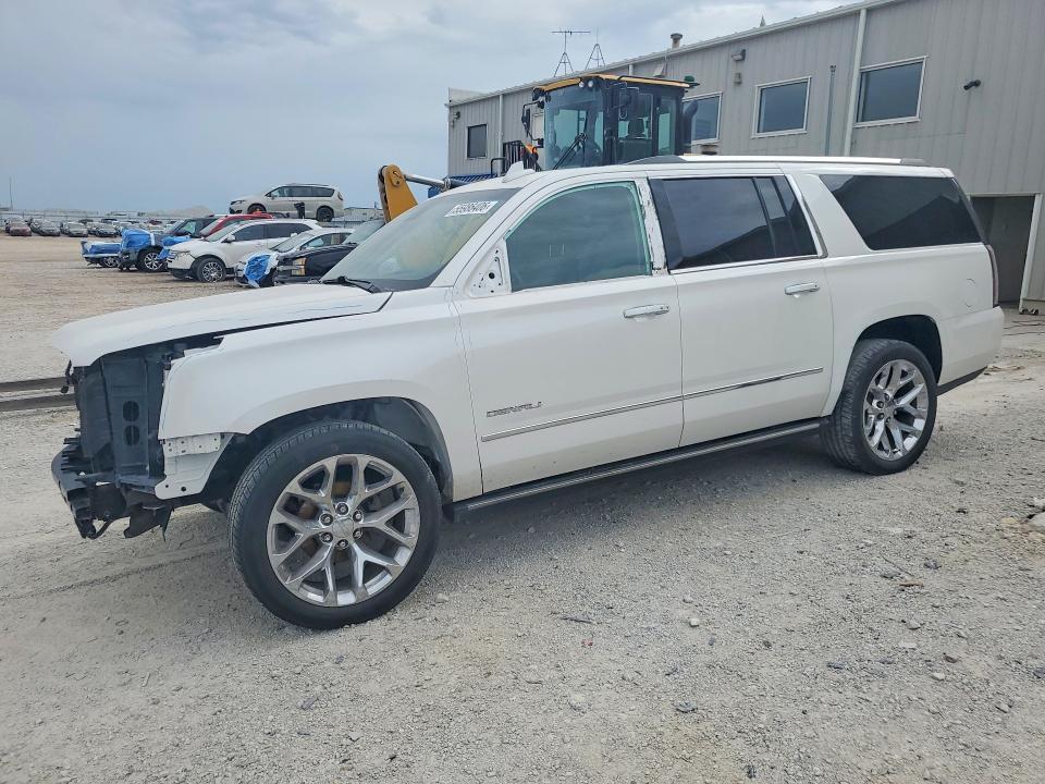 2018 GMC YUKON XL 1GKS2HKJXJR124009