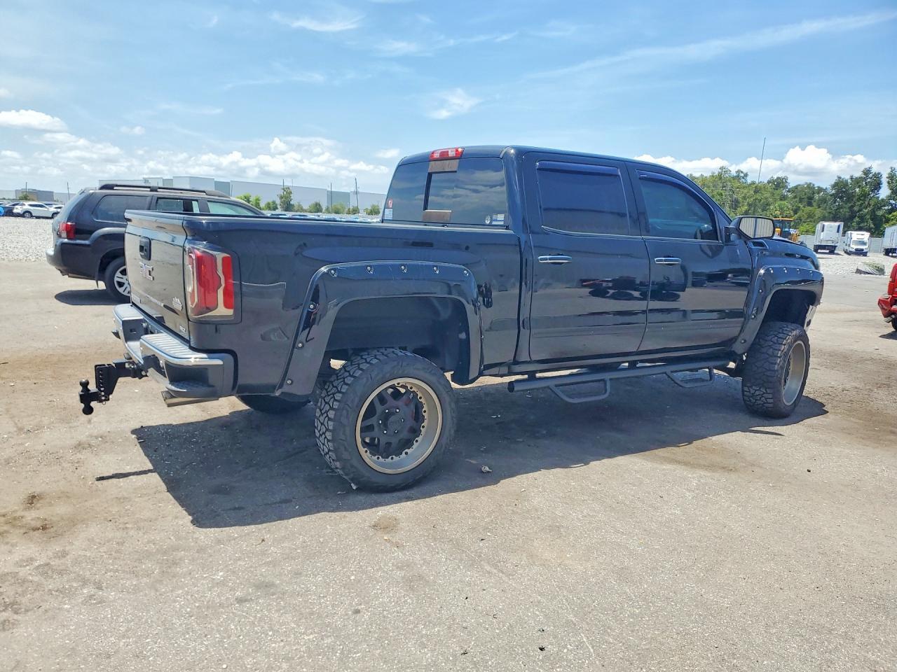 2018 GMC SIERRA K1500 SLT — Фото 3 из 12