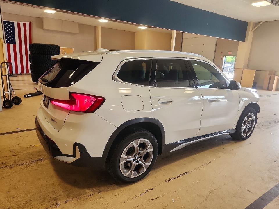 2023 BMW X1 XDRIVE28I — Фото 3 из 13