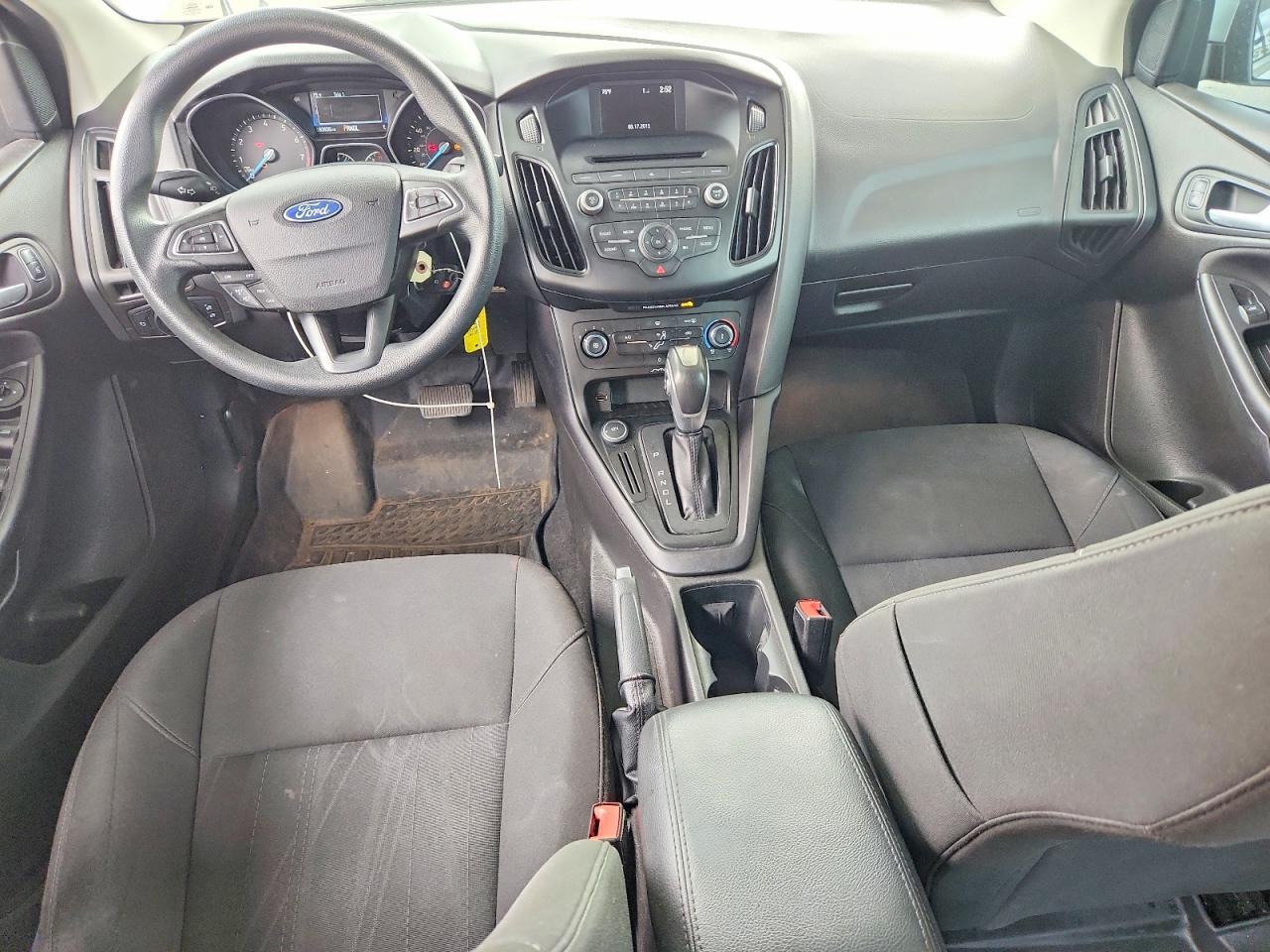 2015 FORD FOCUS SE — Фото 8 из 12