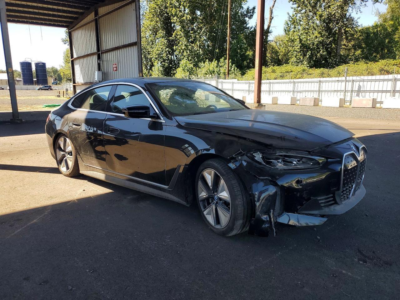 2023 BMW I4 EDRIVE 40 — Фото 4 из 13