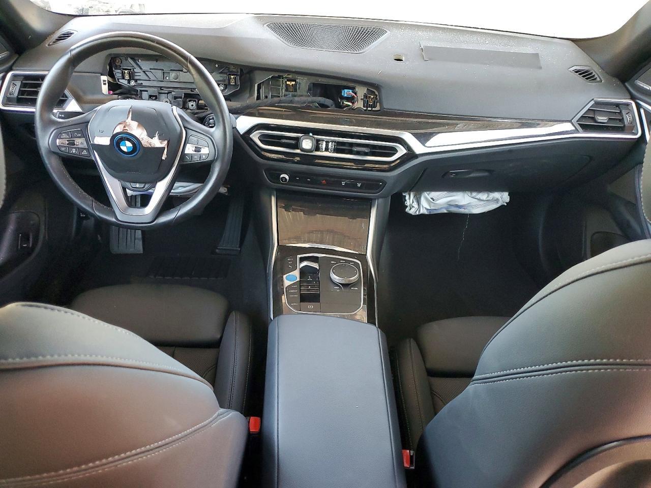2023 BMW I4 EDRIVE 40 — Фото 8 из 13