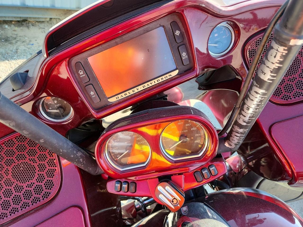 2018 HARLEY-DAVIDSON FLTRU — Фото 7 из 8