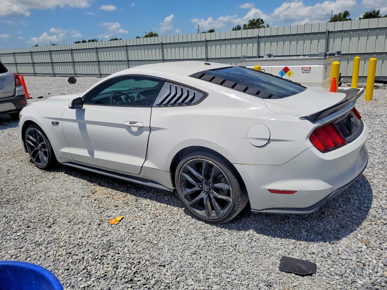 2015 FORD MUSTANG — Фото 2 из 12