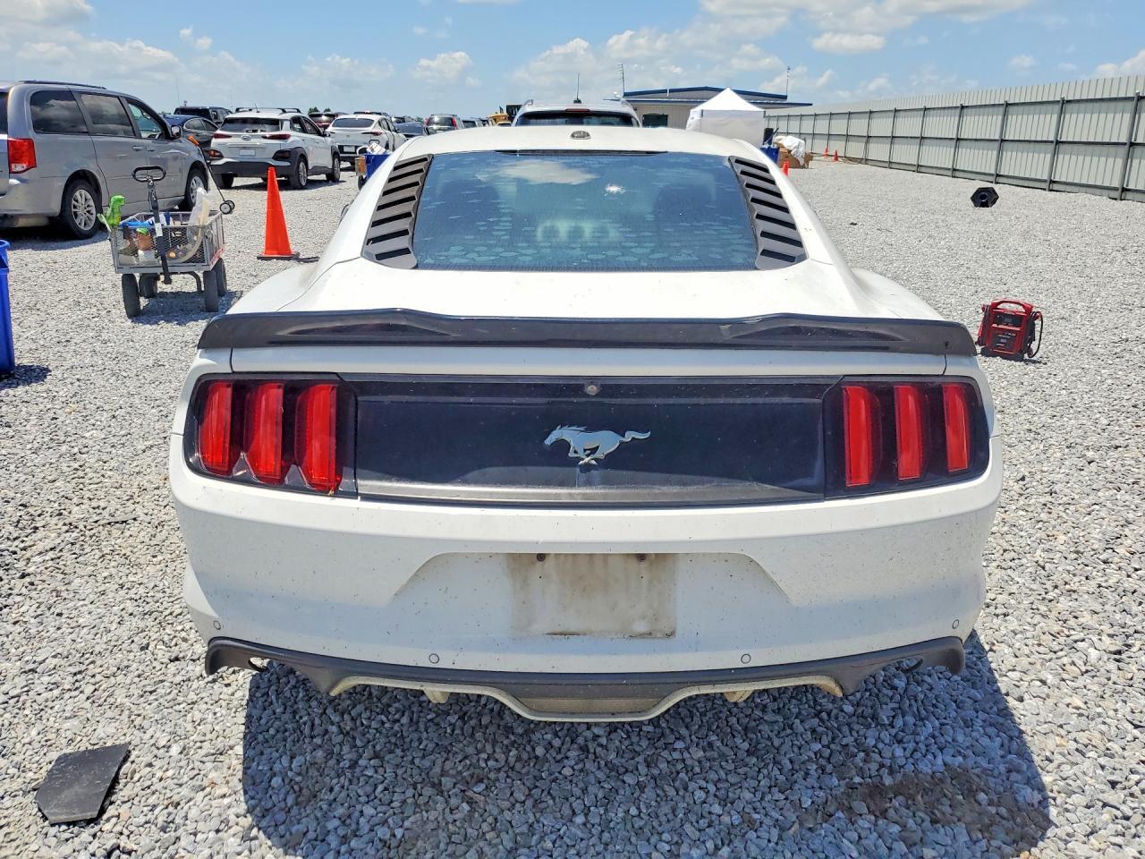 2015 FORD MUSTANG — Фото 6 из 12