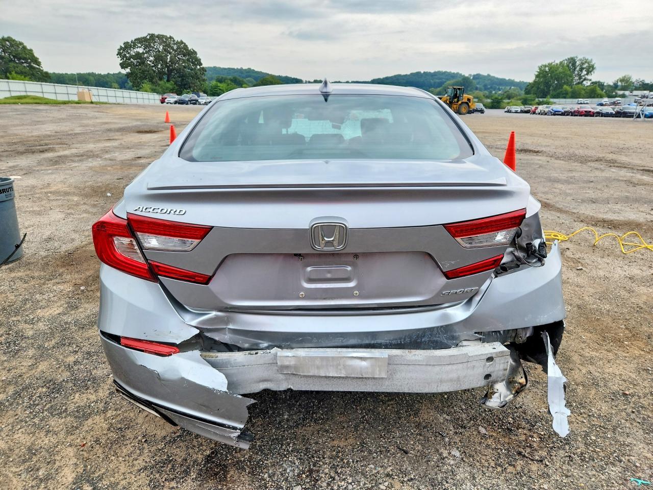 2018 HONDA ACCORD SPORT — Фото 6 из 13