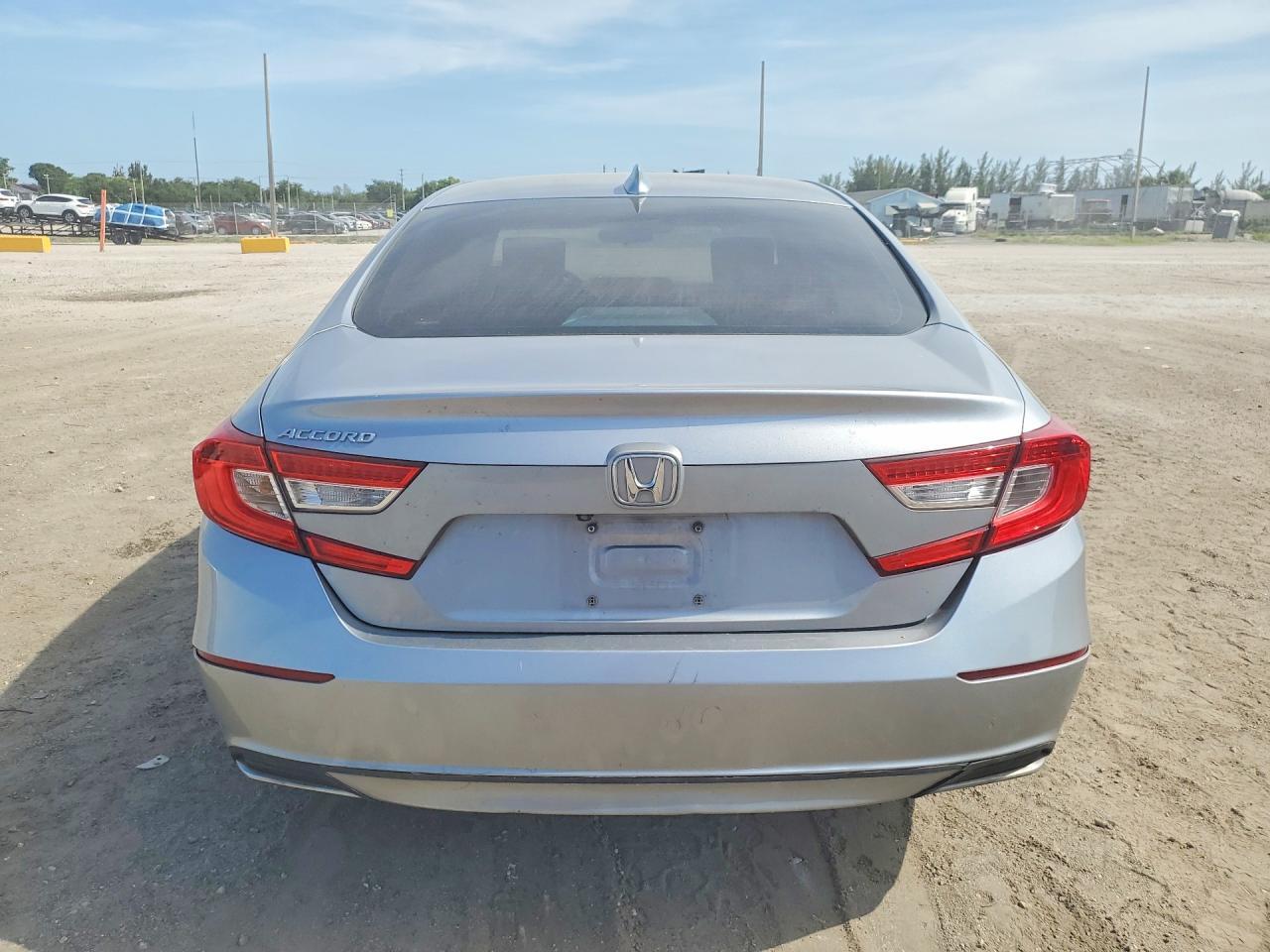 2018 HONDA ACCORD LX — Фото 6 из 13