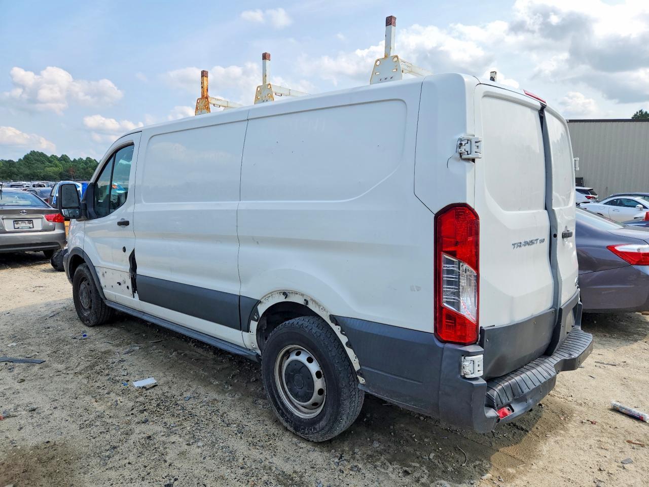2015 FORD TRANSIT T-150 — Фото 2 из 13