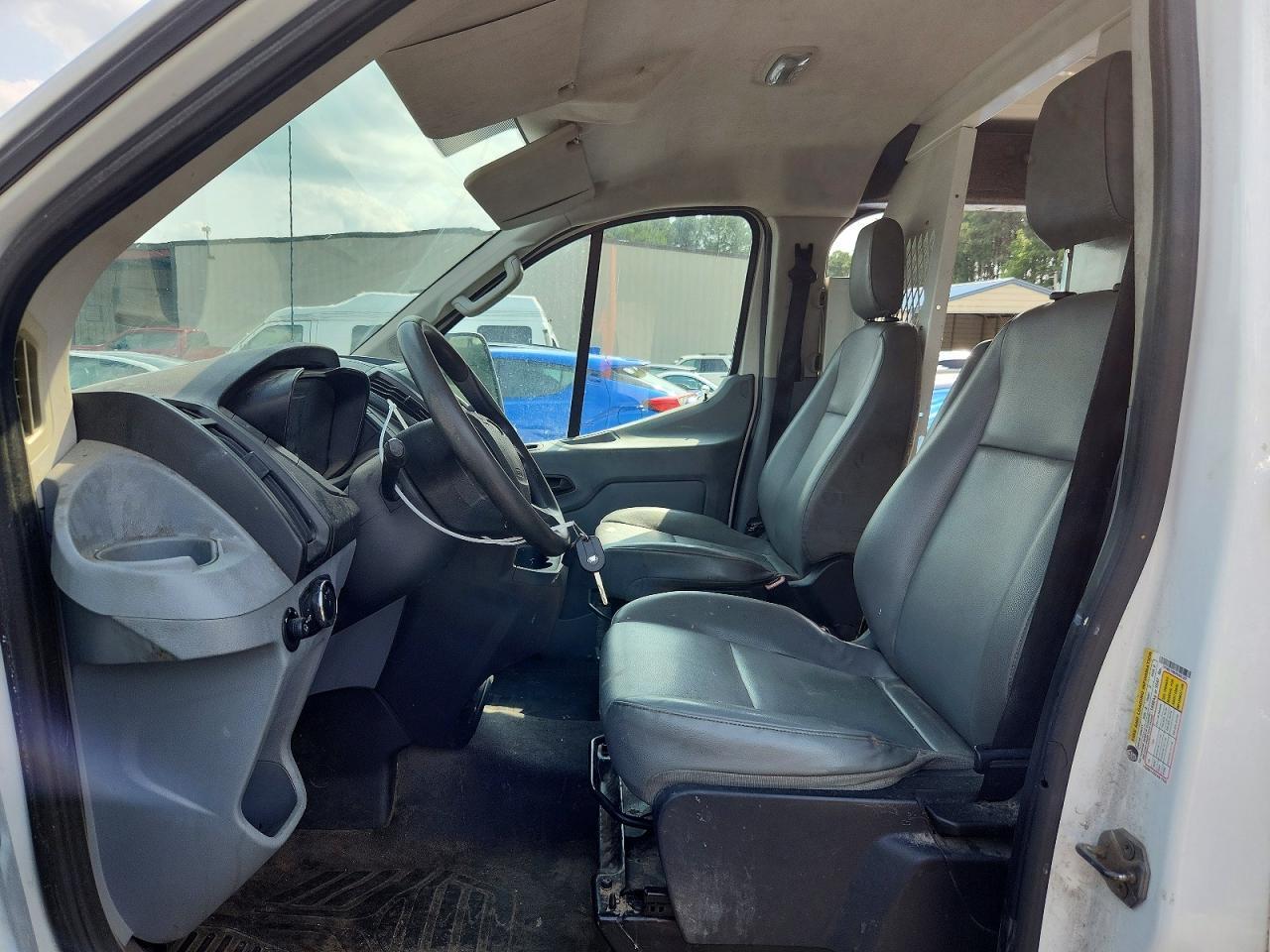 2015 FORD TRANSIT T-150 — Фото 7 из 13