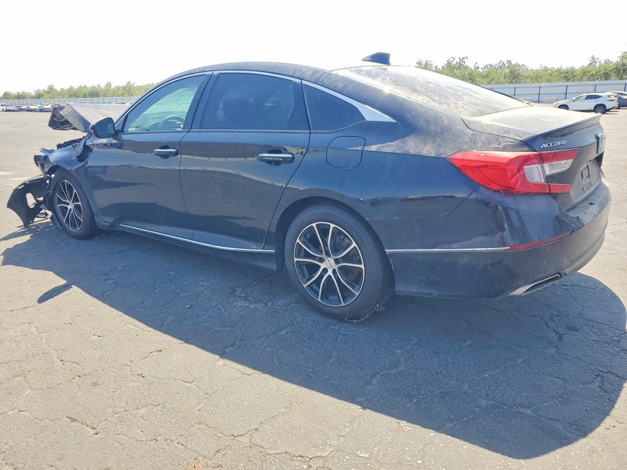 2018 HONDA ACCORD TOURING — Фото 2 из 12