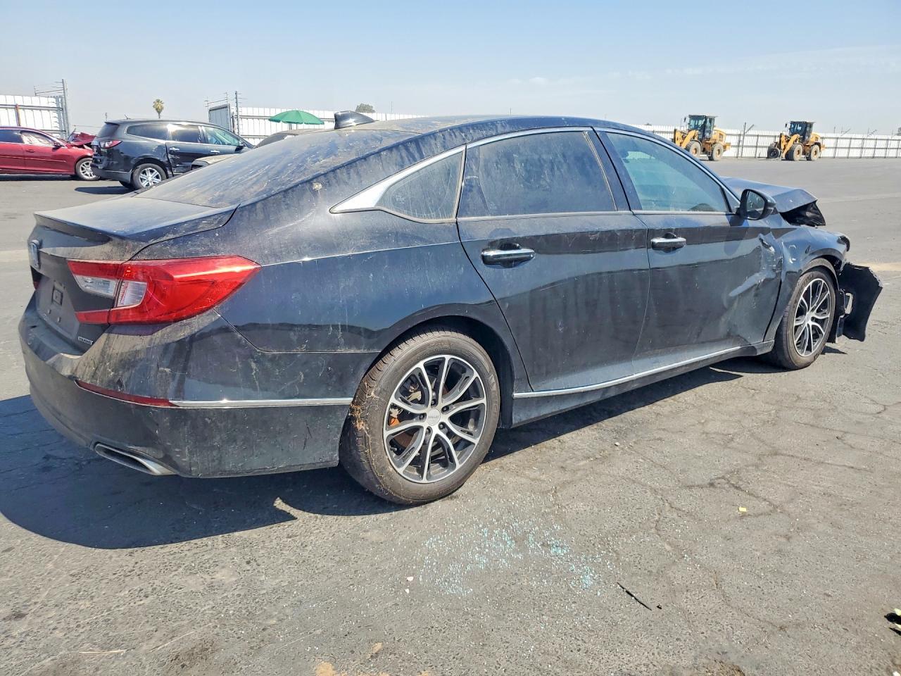 2018 HONDA ACCORD TOURING — Фото 3 из 12