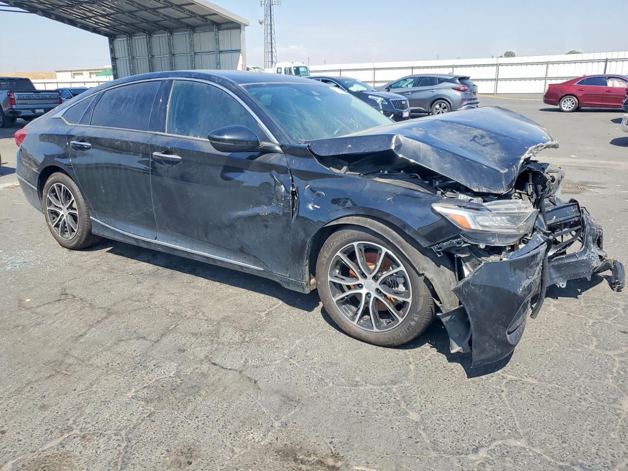 2018 HONDA ACCORD TOURING — Фото 4 из 12