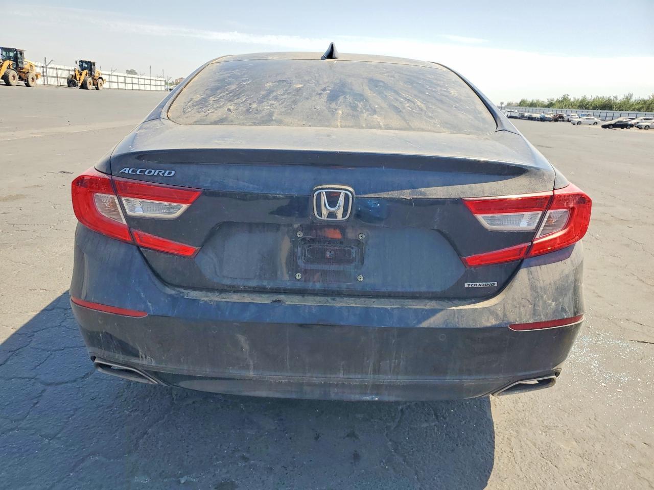 2018 HONDA ACCORD TOURING — Фото 6 из 12