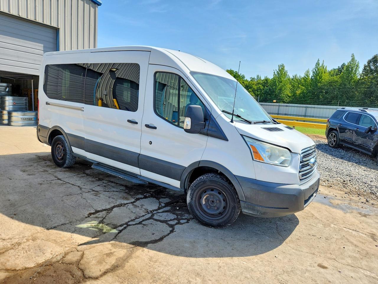 2015 FORD TRANSIT T-350 — Фото 4 из 13