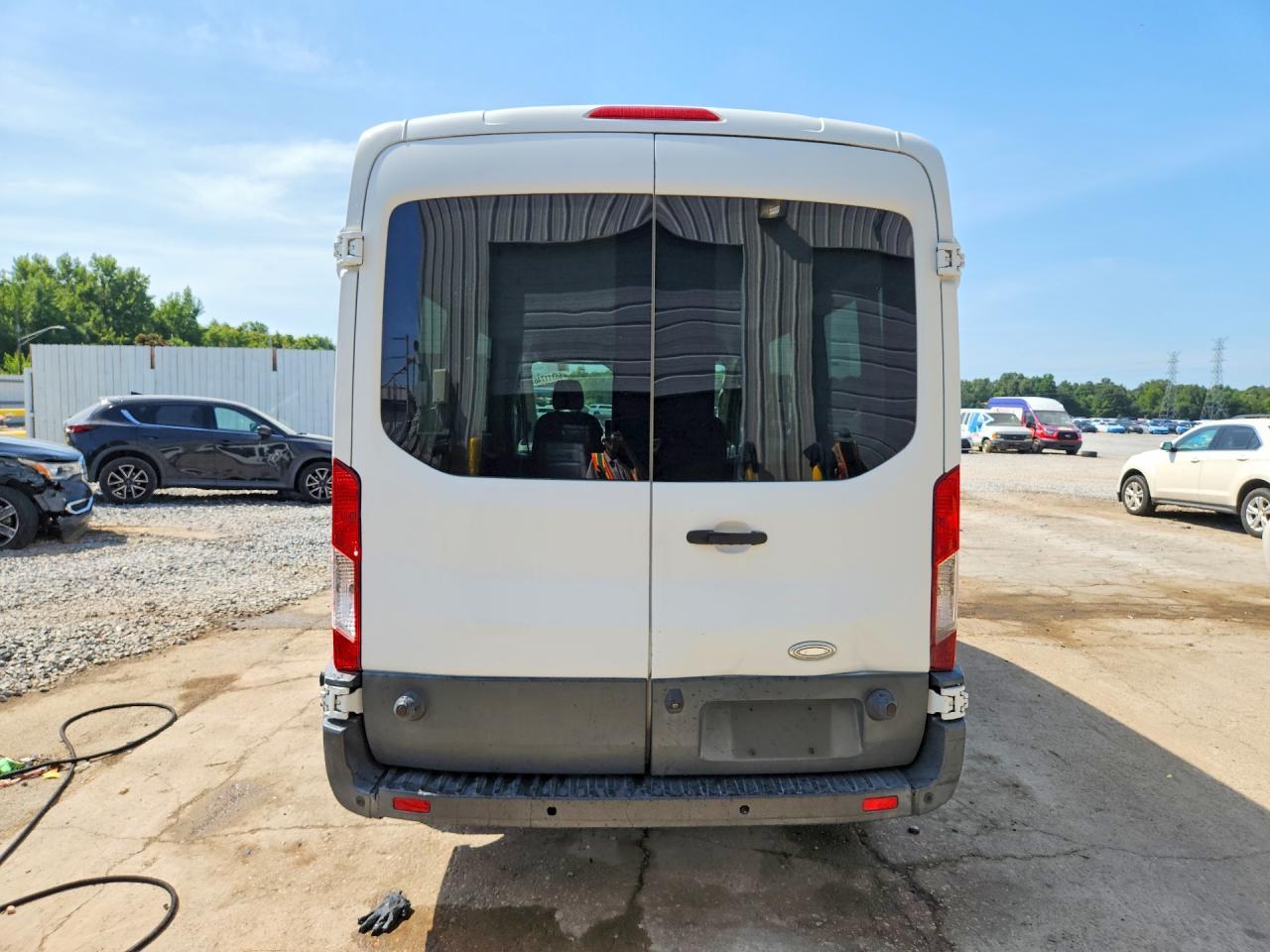 2015 FORD TRANSIT T-350 — Фото 6 из 13