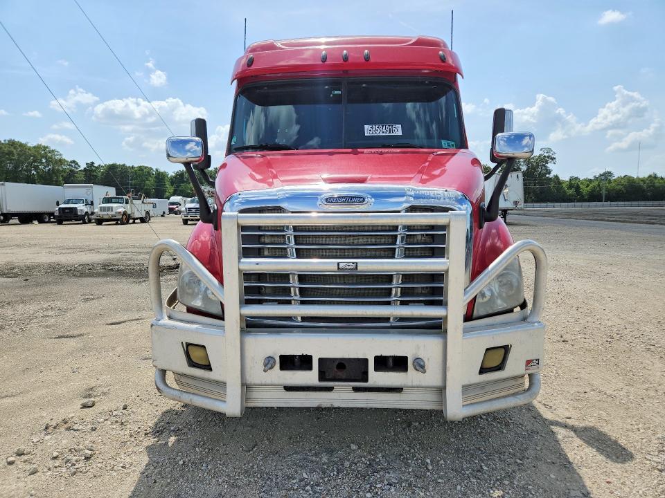 2015 FREIGHTLINER CASCADIA 113 — Фото 5 из 13