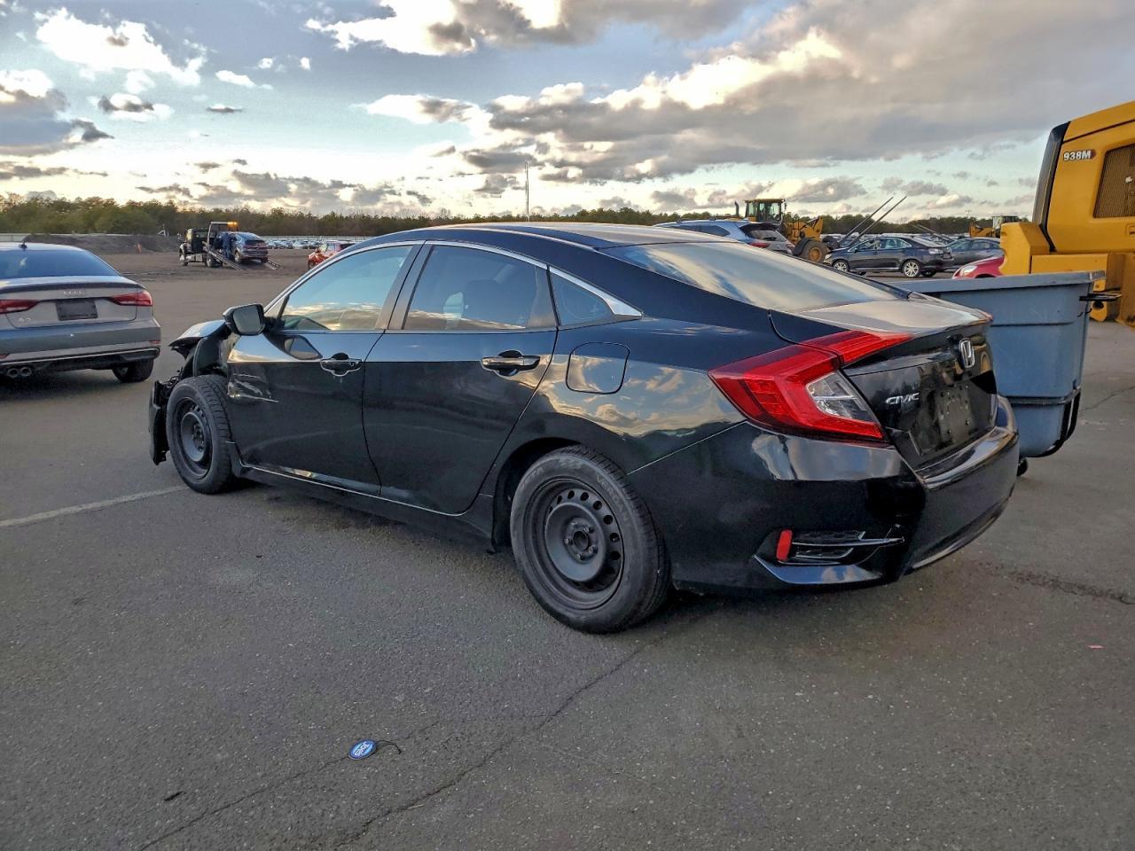 2018 HONDA CIVIC LX — Фото 2 из 13