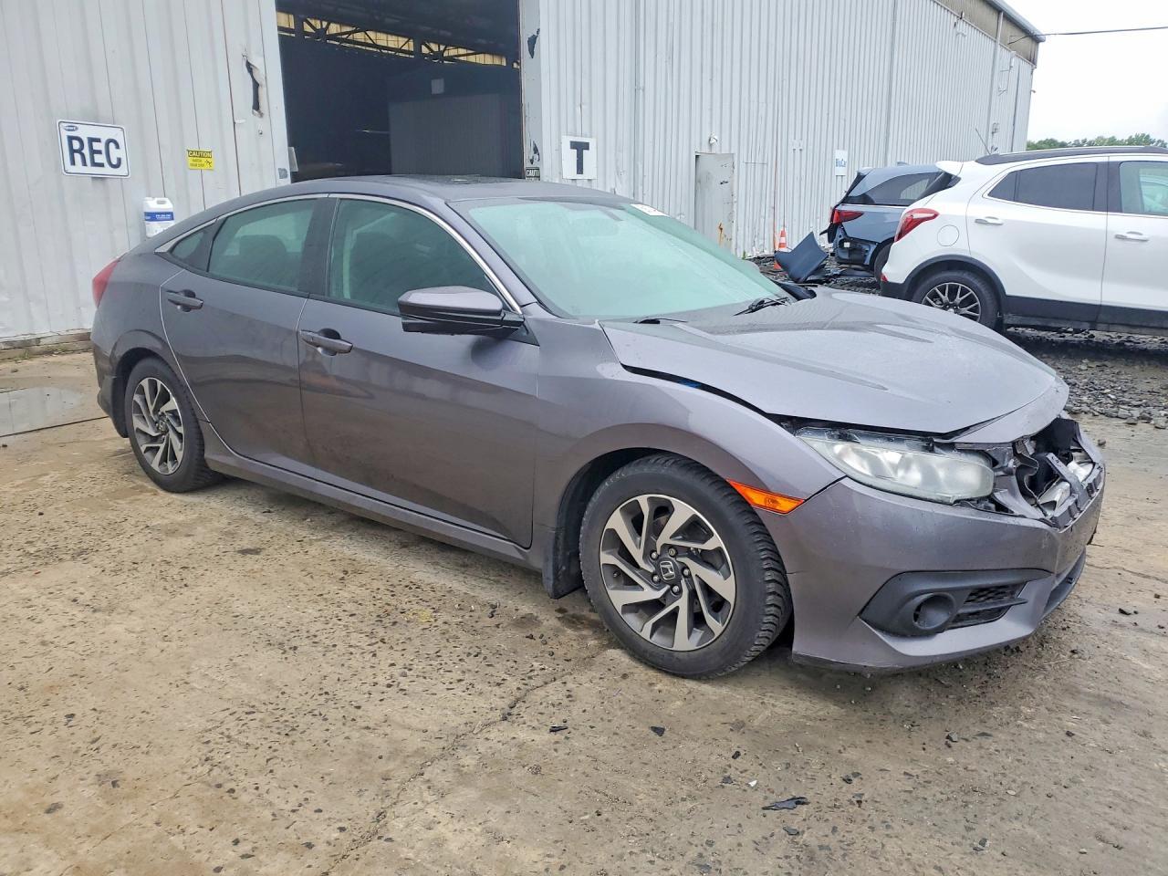 2018 HONDA CIVIC EX — Фото 4 из 12