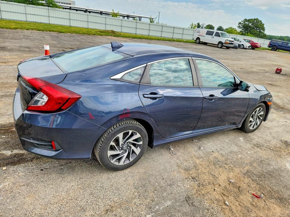 2018 HONDA CIVIC EX — Фото 3 из 12