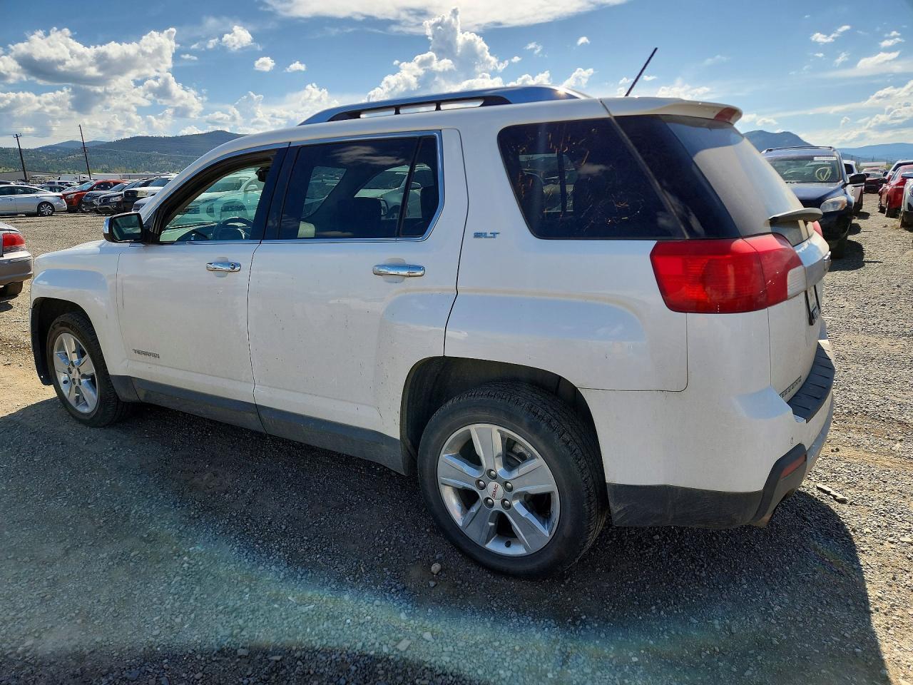 2GKFLYE31F6284150 2015 GMC TERRAIN photo no. 2