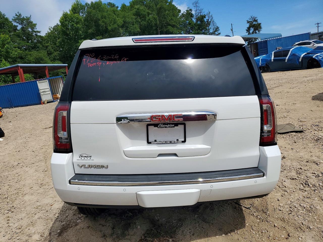 2015 GMC YUKON DENALI — Фото 6 из 14