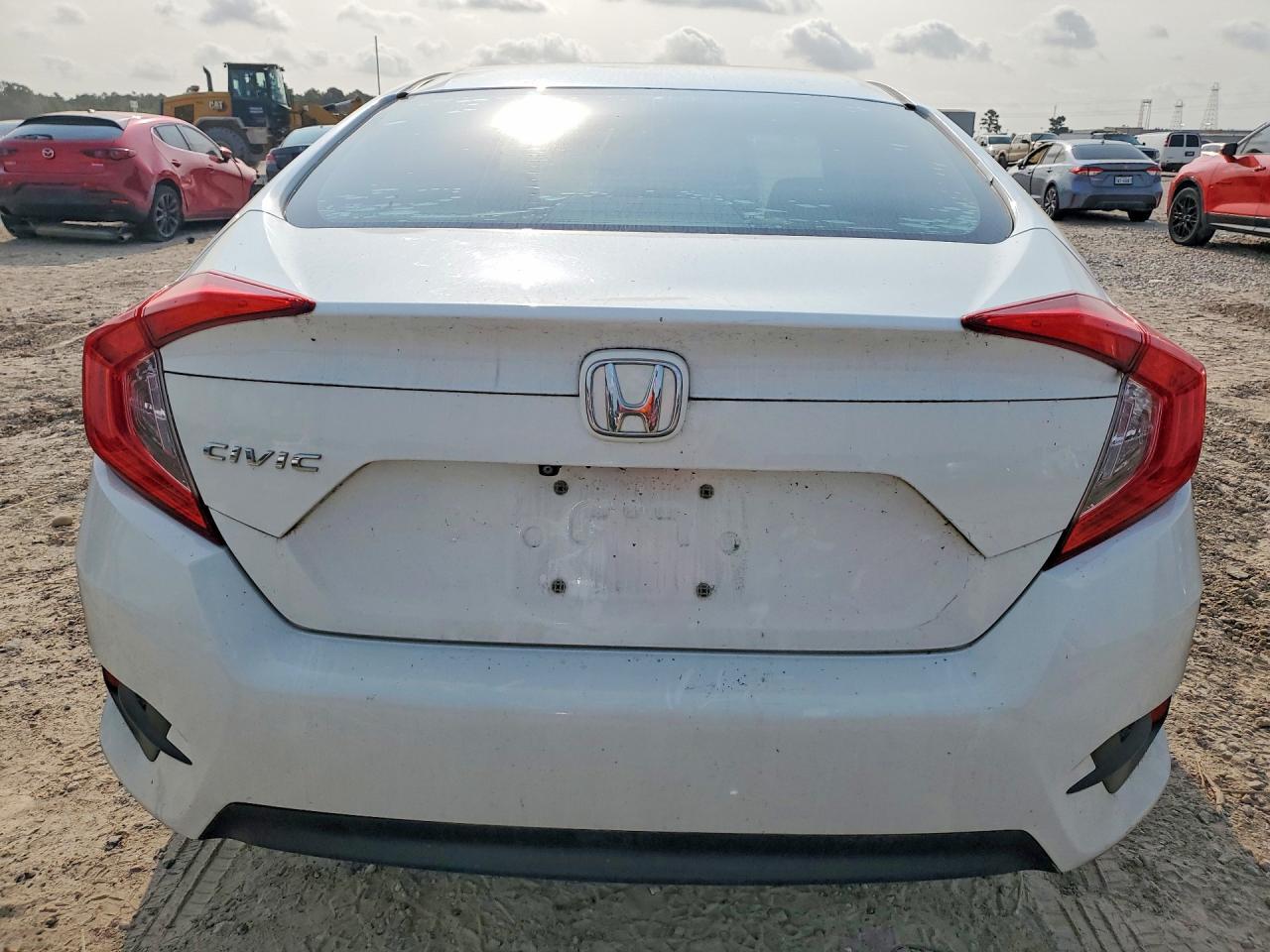 19XFC2F53JE012717 2018 HONDA CIVIC photo no. 6
