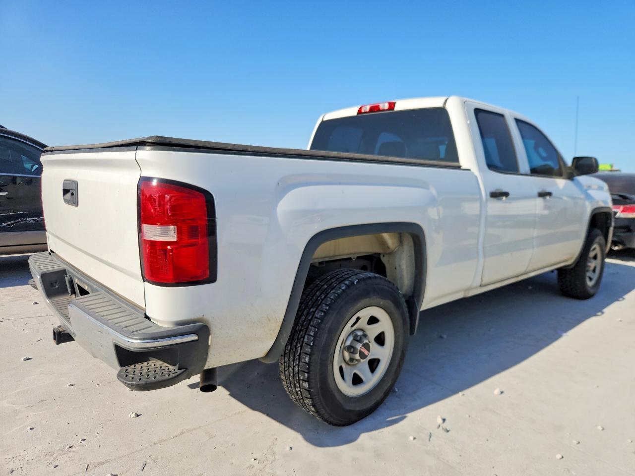 2015 GMC SIERRA C1500 — Фото 3 из 12