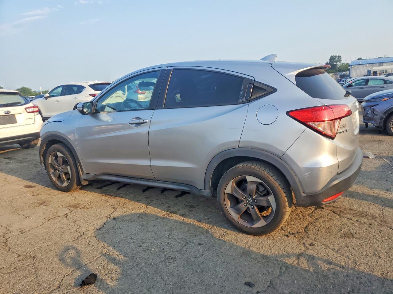 2018 HONDA HR-V EX — Фото 2 из 13