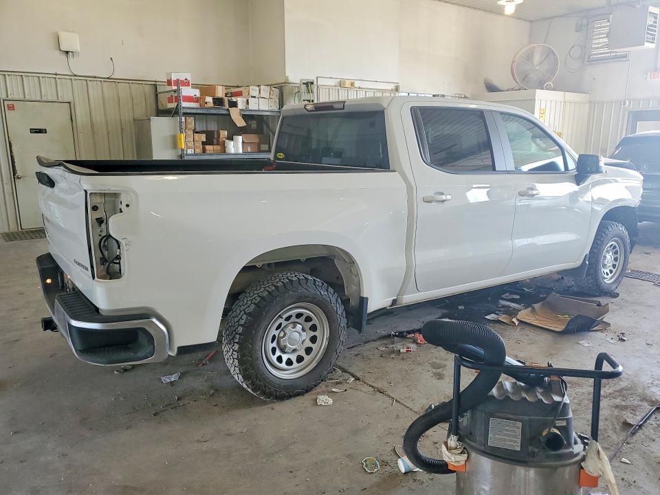2023 CHEVROLET SILVERADO K1500 LT — Фото 3 из 12