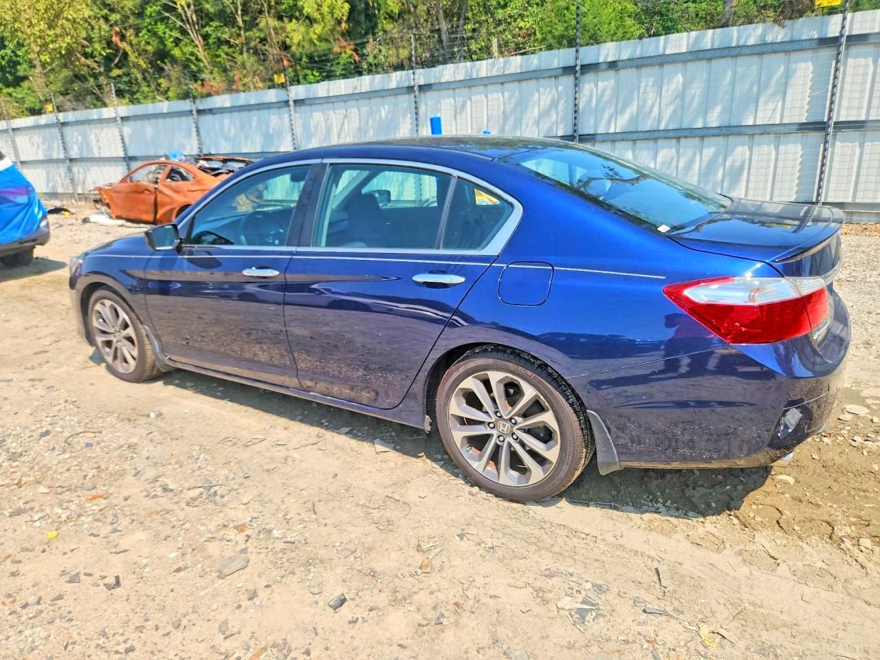2015 HONDA ACCORD SPORT — Фото 2 из 13