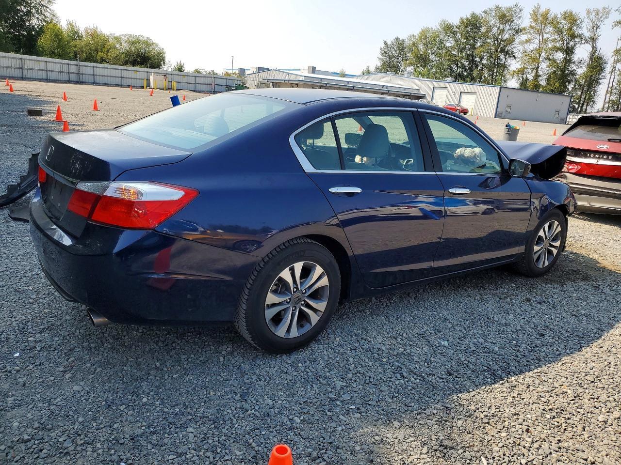 2015 HONDA ACCORD LX — Фото 3 из 13