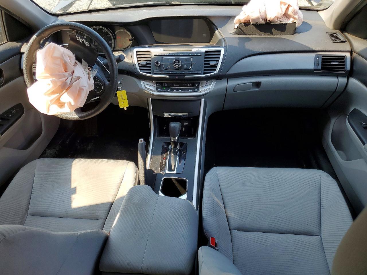 2015 HONDA ACCORD LX — Фото 8 из 13