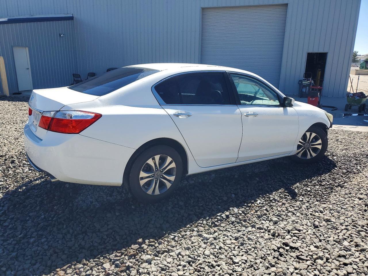 2015 HONDA ACCORD LX — Фото 3 из 13