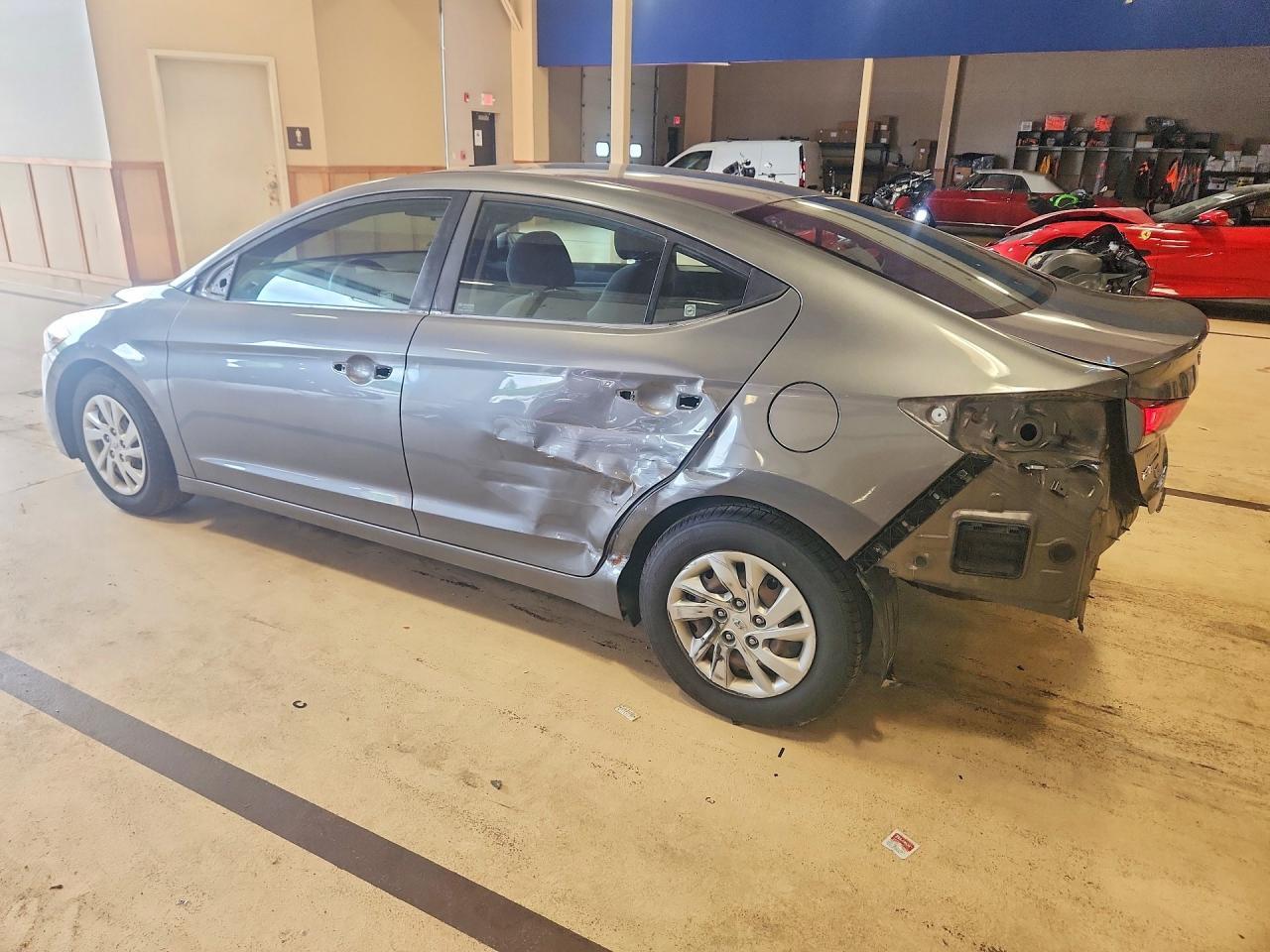 5NPD74LF0JH275151 2018 HYUNDAI ELANTRA photo no. 2