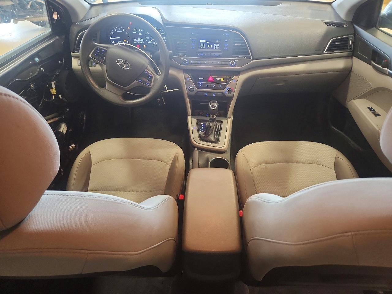 5NPD74LF0JH275151 2018 HYUNDAI ELANTRA photo no. 8