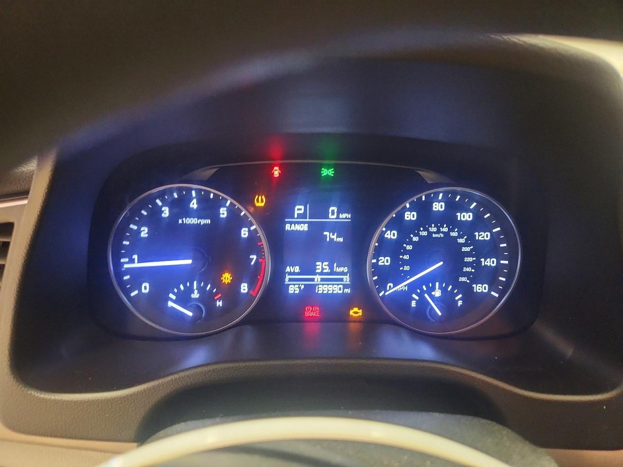 5NPD74LF0JH275151 2018 HYUNDAI ELANTRA photo no. 9
