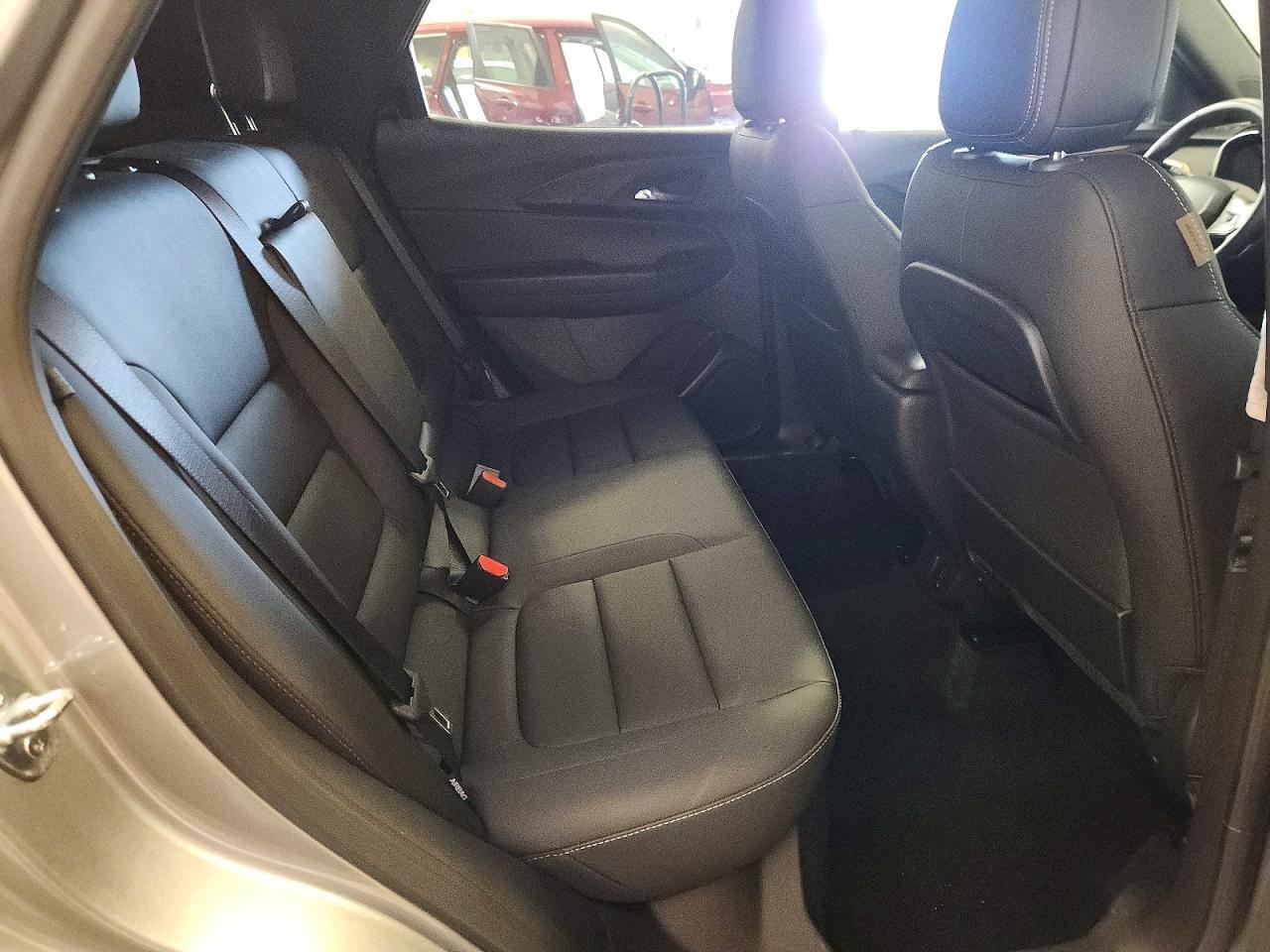 2023 CHEVROLET TRAILBLAZER ACTIV — Фото 11 из 13