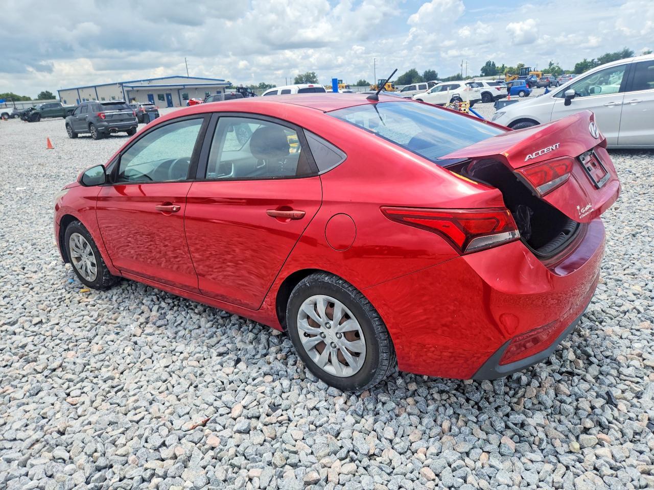 2018 HYUNDAI ACCENT SE — Фото 2 из 12